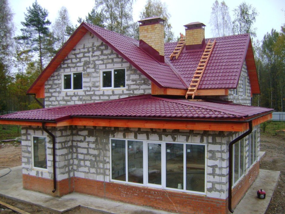 При тройка из пеноблоков