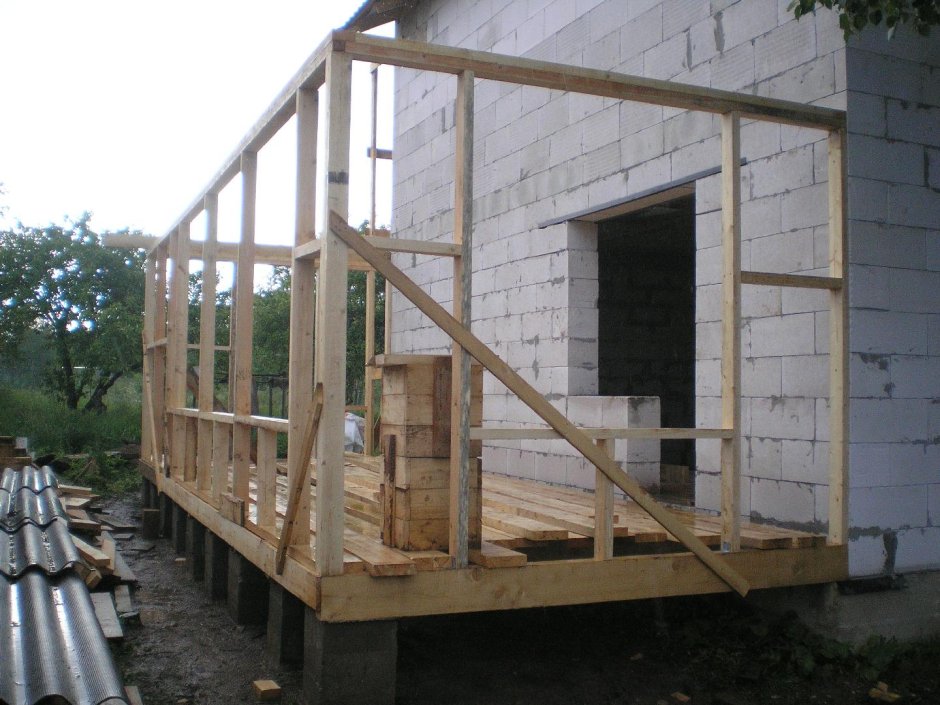 Каркасный пристрой к пеноблочному дому
