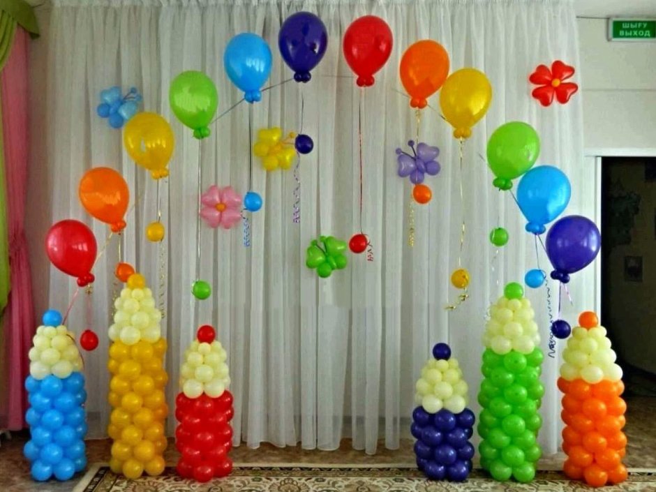 Фотозона на выпускной в детском саду из шаров