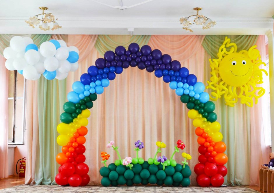 Украшение зала на выпускной в детском саду шарами