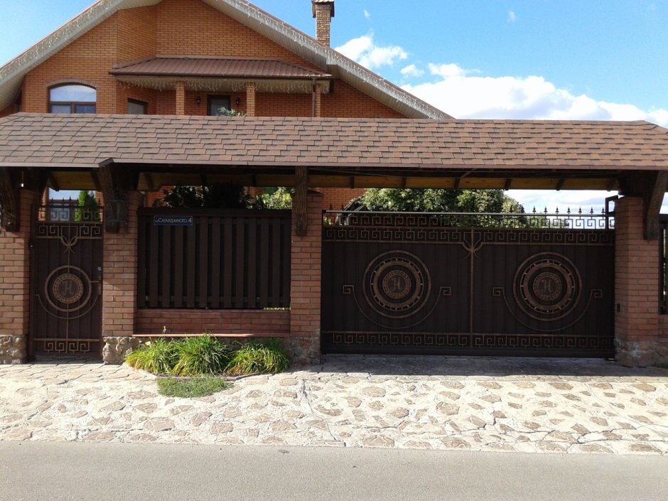 Навес над воротами и калиткой