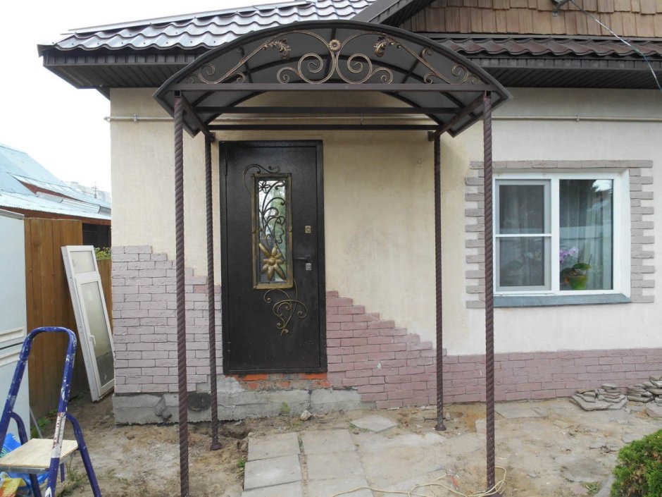 Навес над уличной калиткой