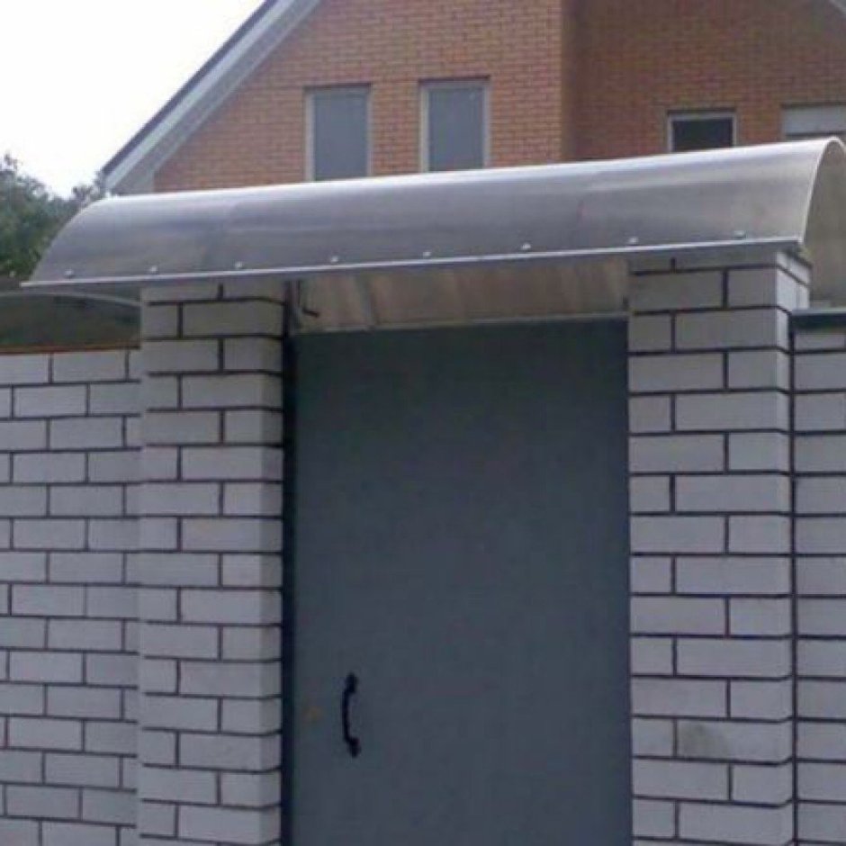 Козырек над калиткой