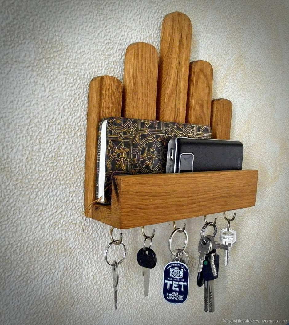 Ключница из дерева