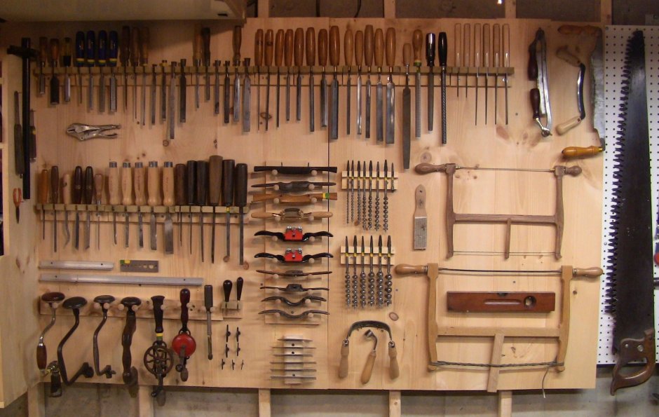 Стенд для инструментов из фанеры