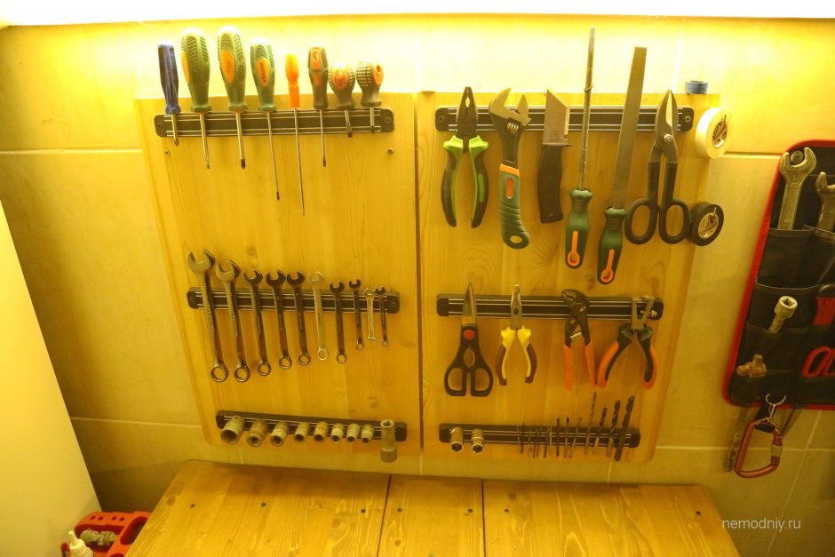 Стенд для гаечных ключей в гараже