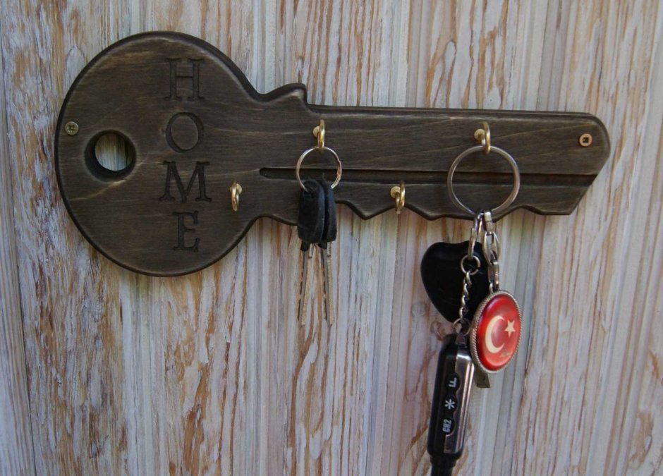 Ключница деревянная