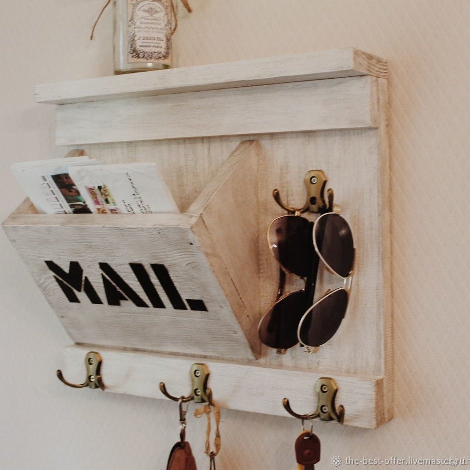 Полочка для ключей в прихожую