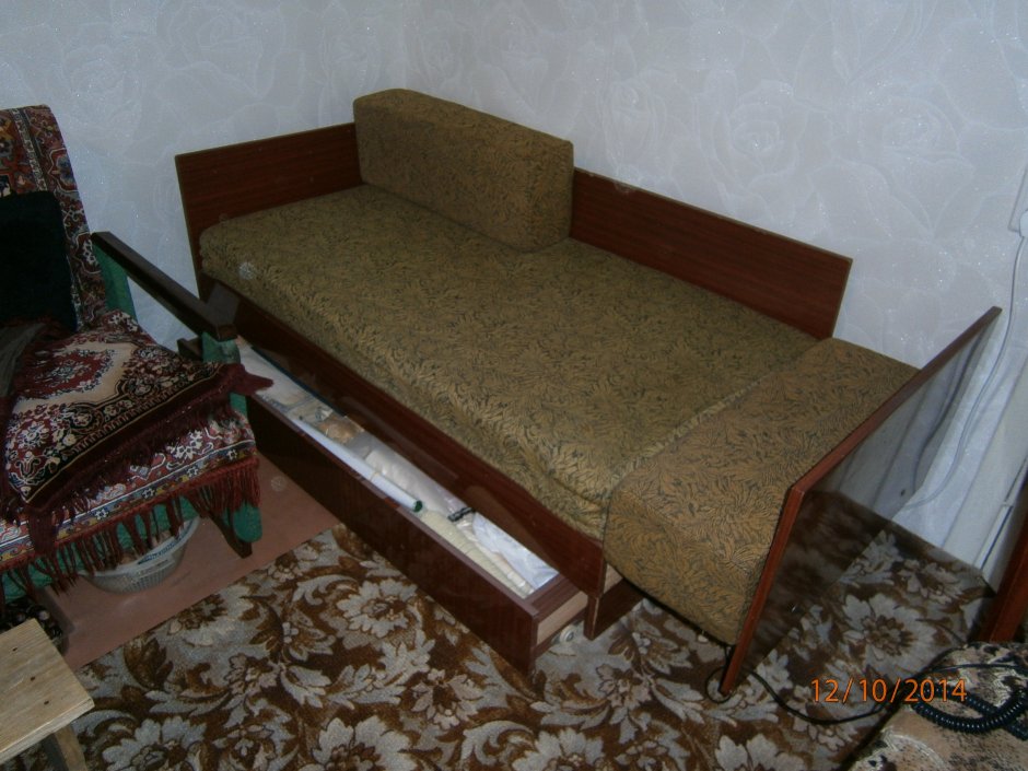 Советский диван