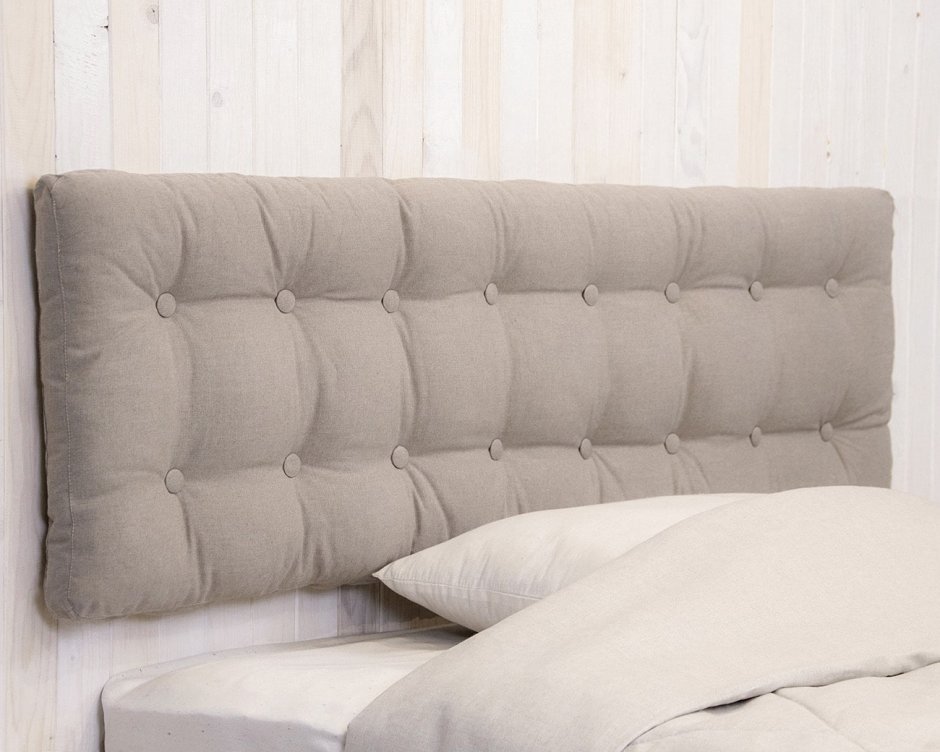 Диван с мягкой спинкой