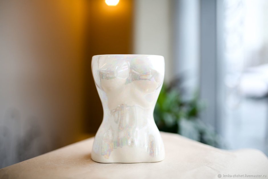 Ваза в форме женщины