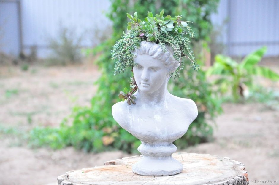 Кашпо скульптура