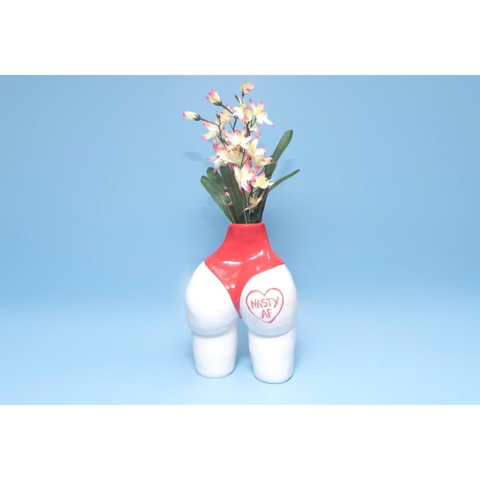 Вазы в виде женских фигур