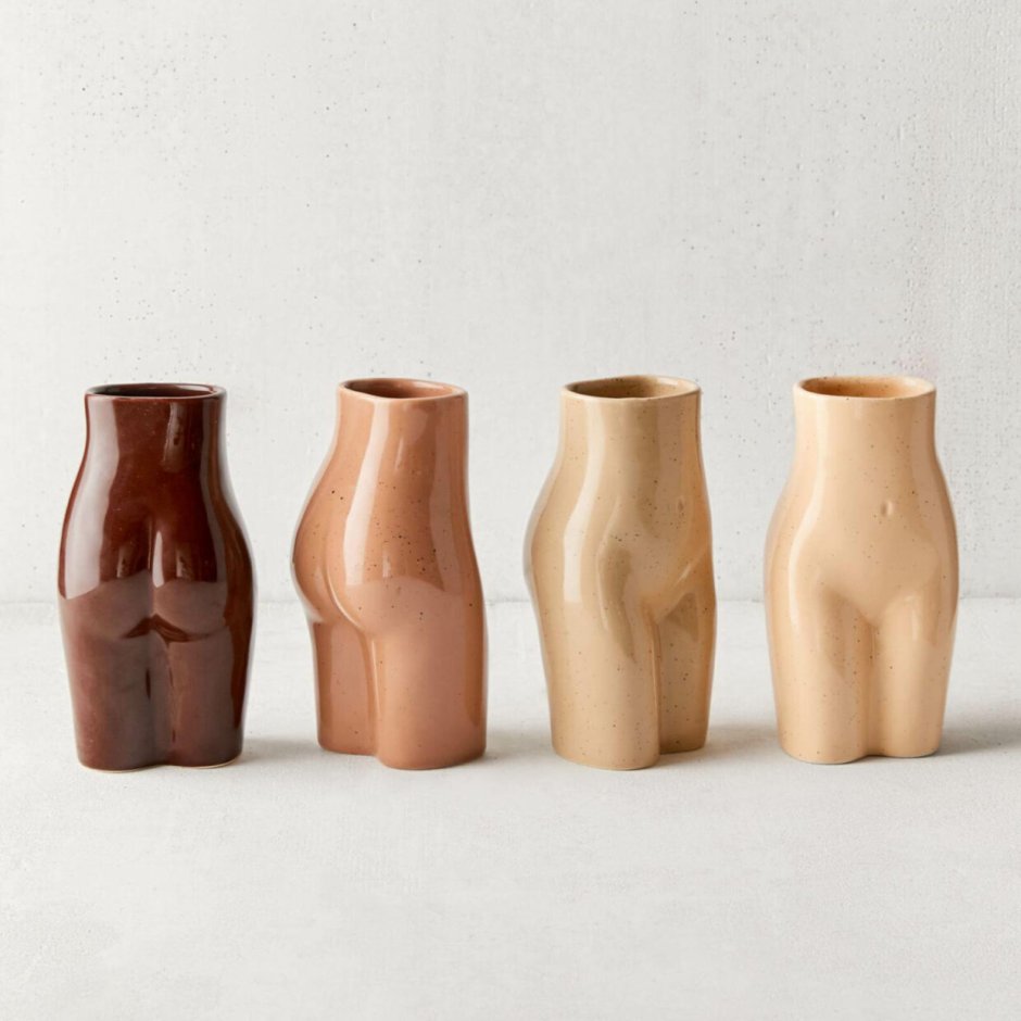 Ваза в виде женской фигуры