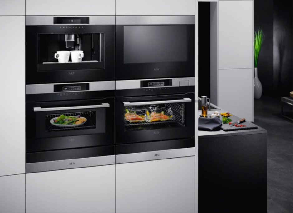 Духовой шкаф AEG kmr761000m