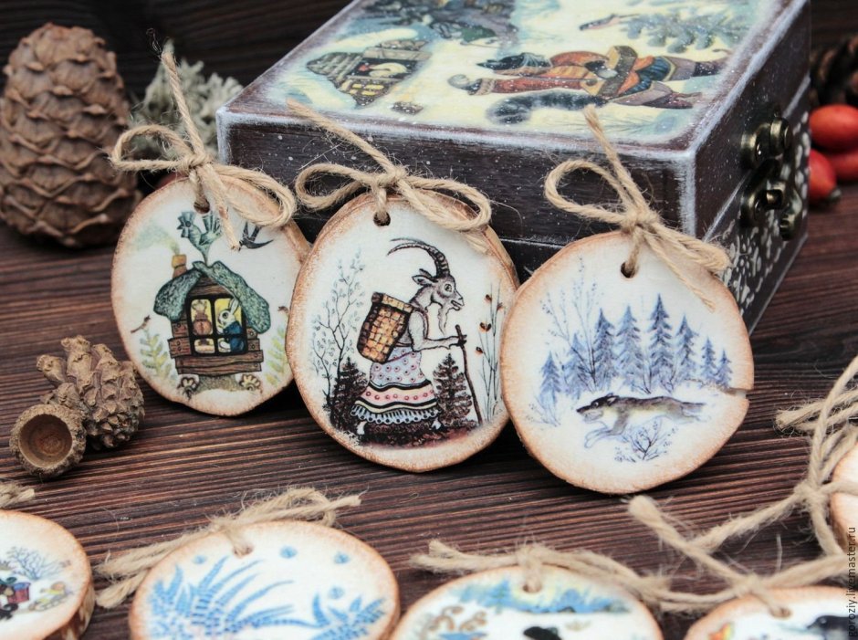 Декупаж на спиле дерева новогодний
