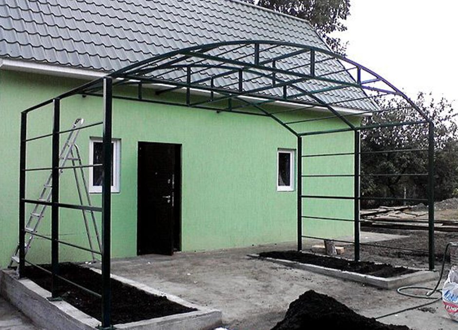 Арочные навесы для винограда