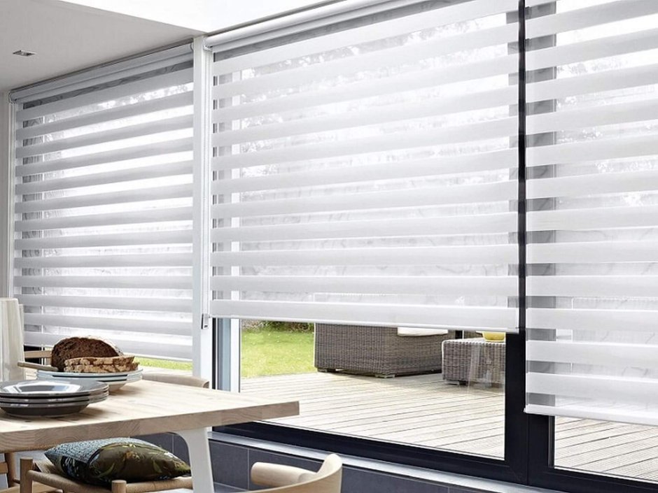 Рольшторы Зебра день ночь