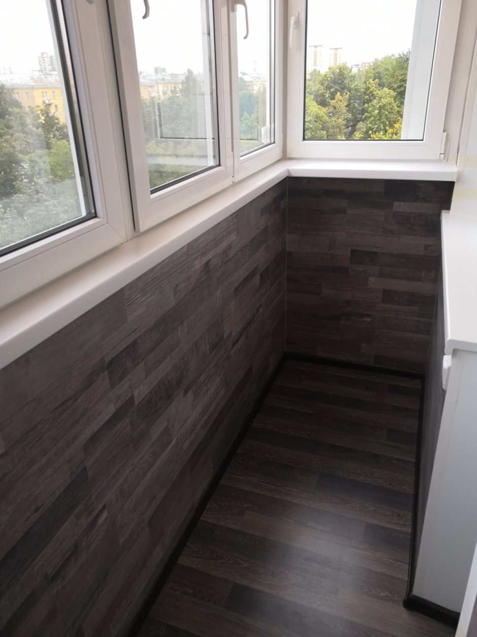 Ламинат на балконе
