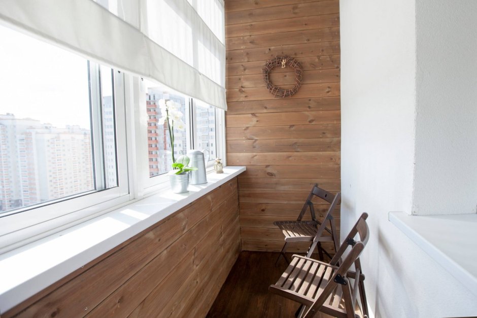 Балкон белая вагонка Скандинавский стиль