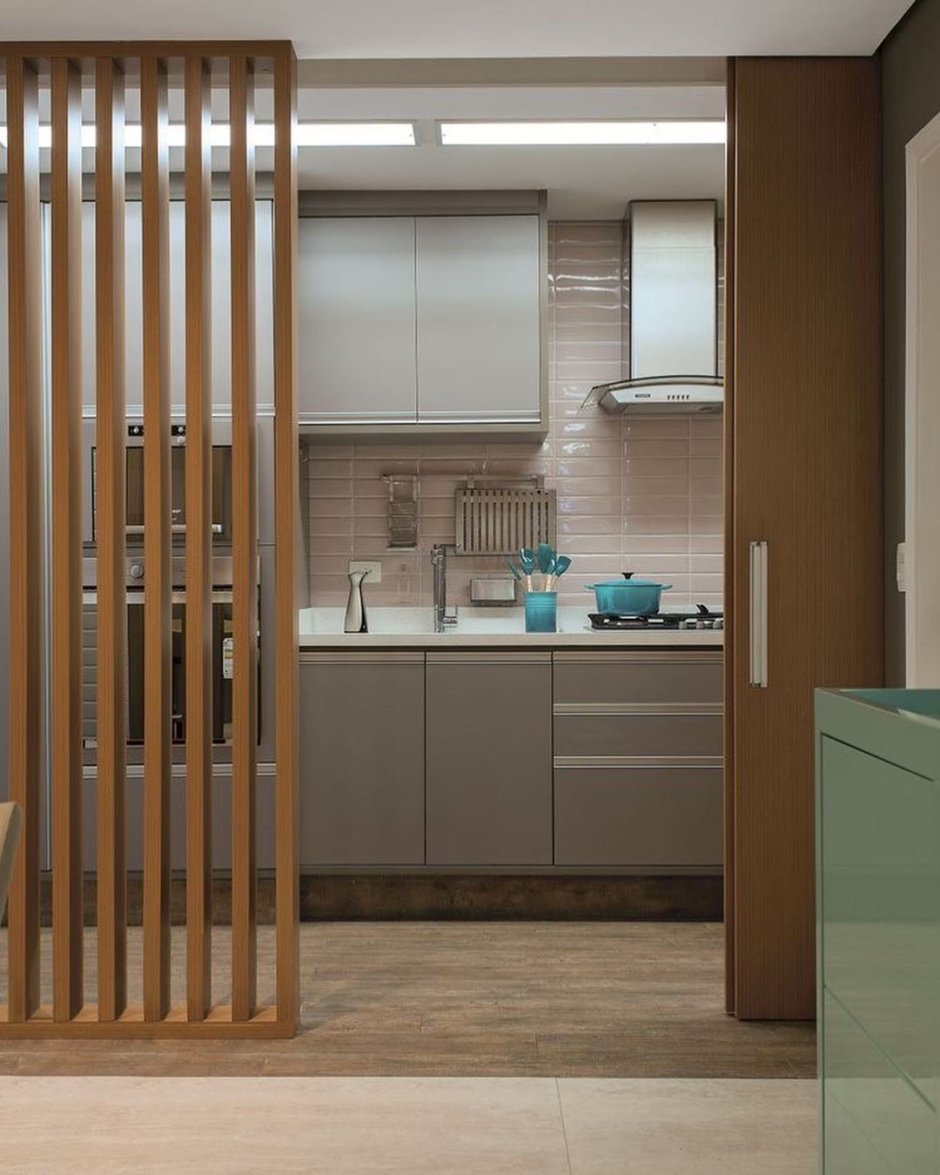 Реечная перегородка на кухне