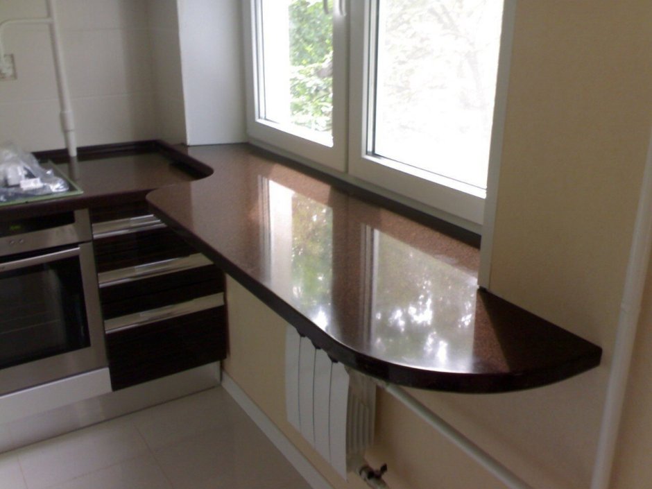 Подоконник-столешница на кухне