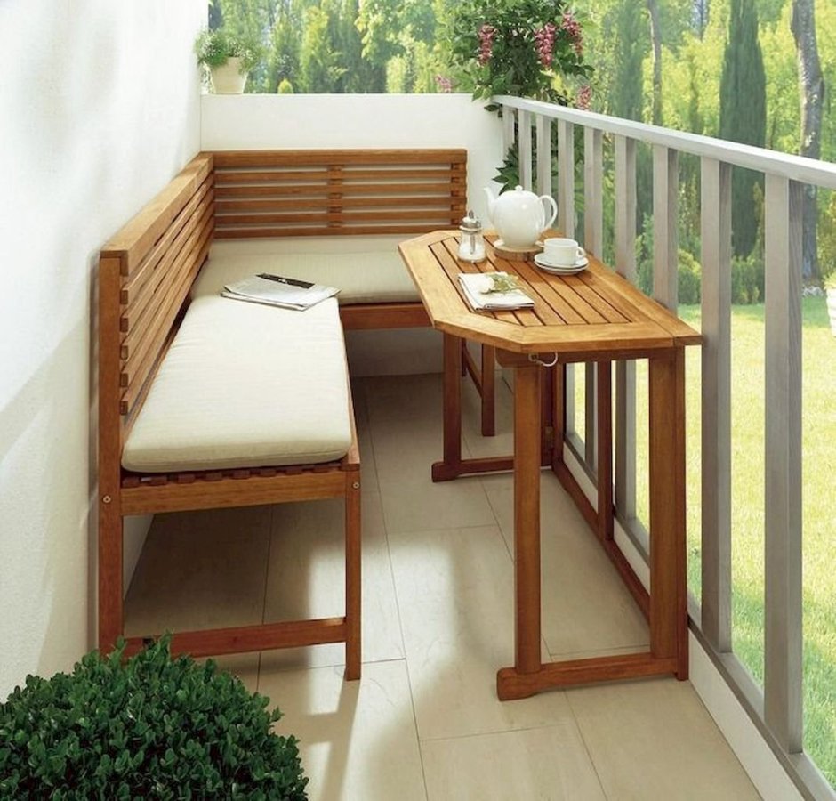 Столик на балкон