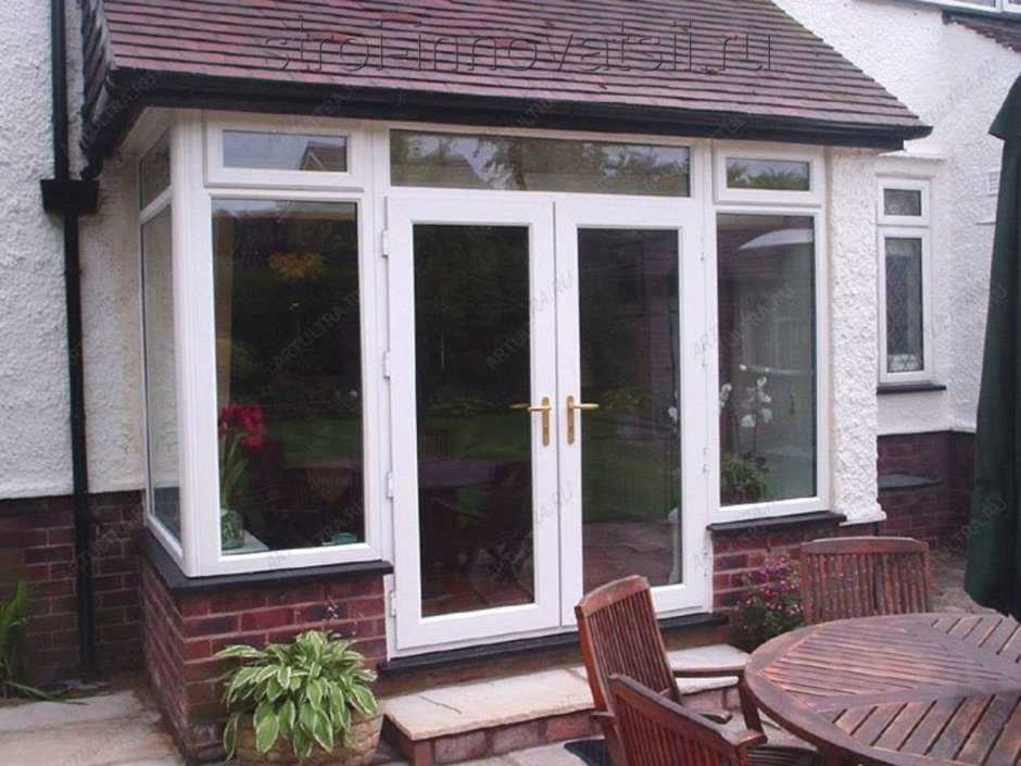 Застекленное крыльцо для частного дома