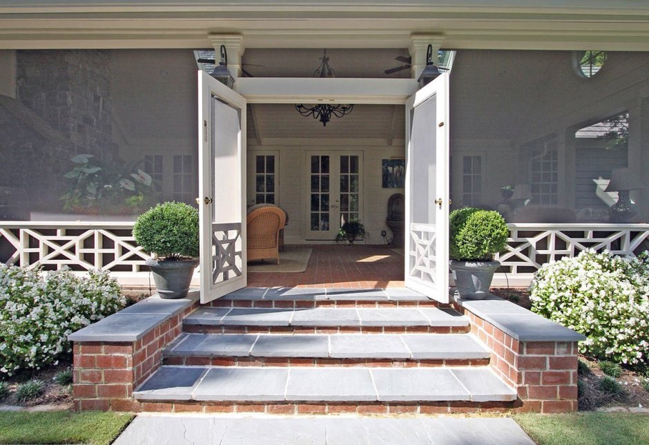 Онтарио (Калифорния) крыльцо