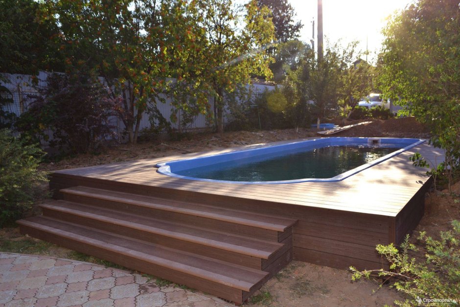Бассейн из террасной доски