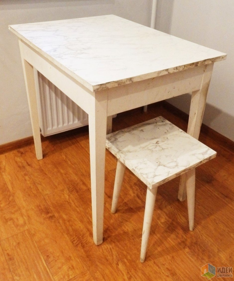 Стол кухонный старый