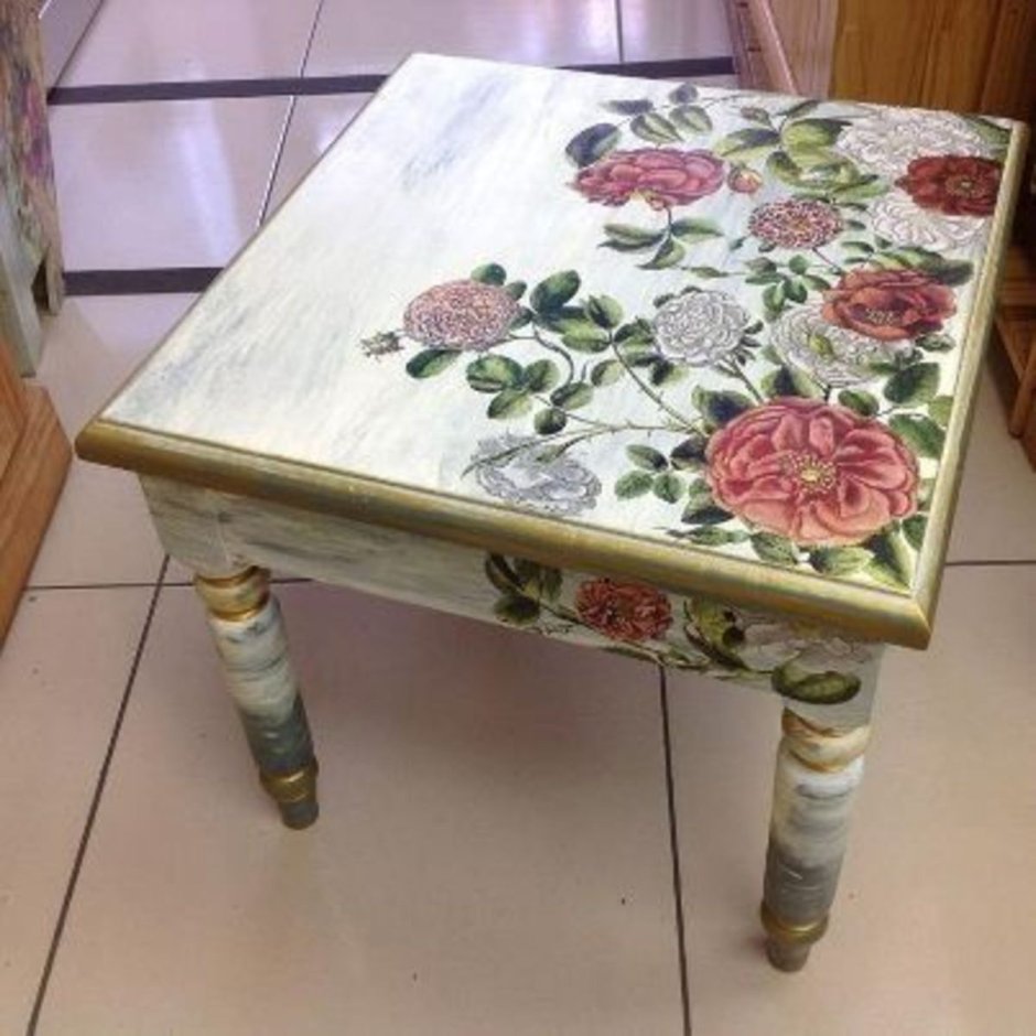 Декупаж журнального столика