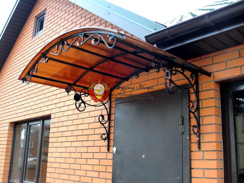 Кованый козырек из поликарбоната