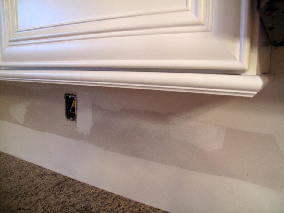 Молдинг для кухонного гарнитура