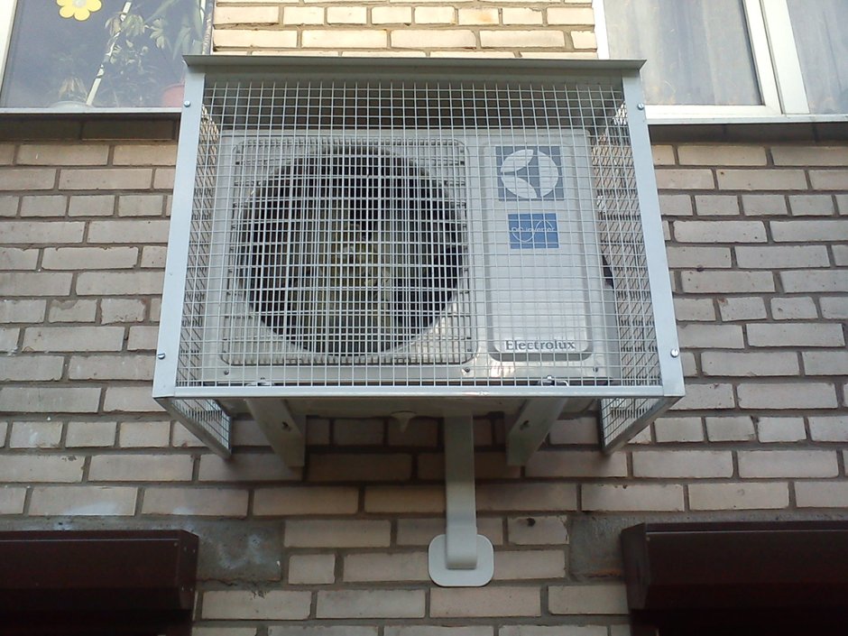 Антивандальная решетка для кондиционера 1200х1000х700