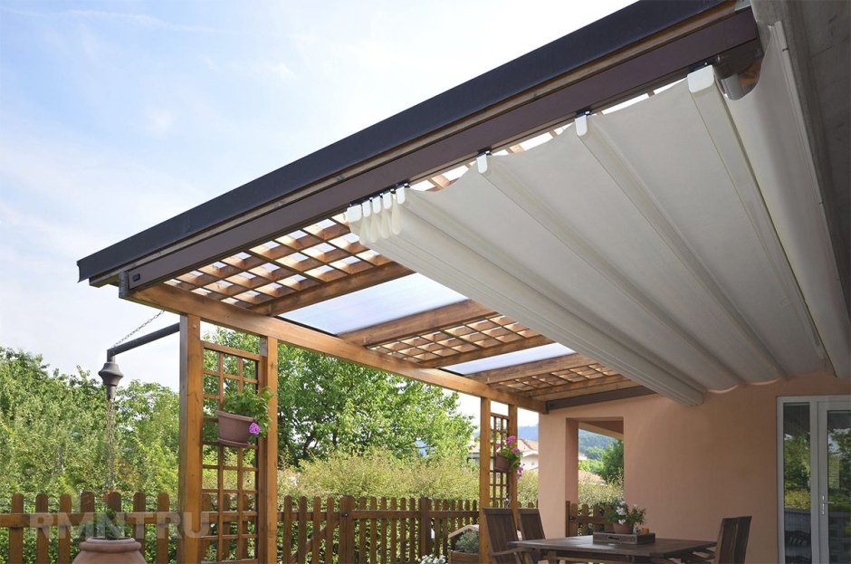 Пергола с маркизой