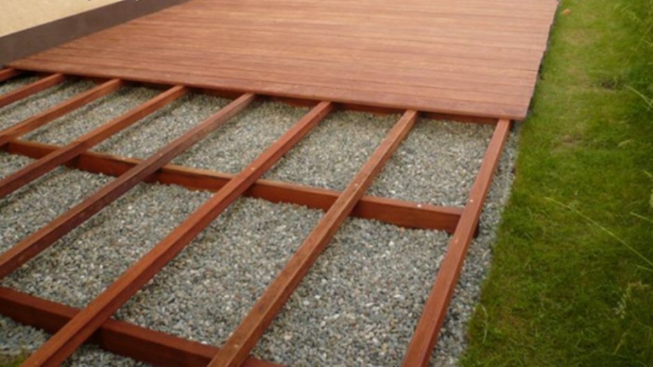 Деревянный настил на даче
