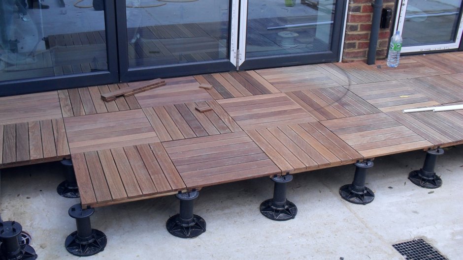 Терраса на регулируемых опорах