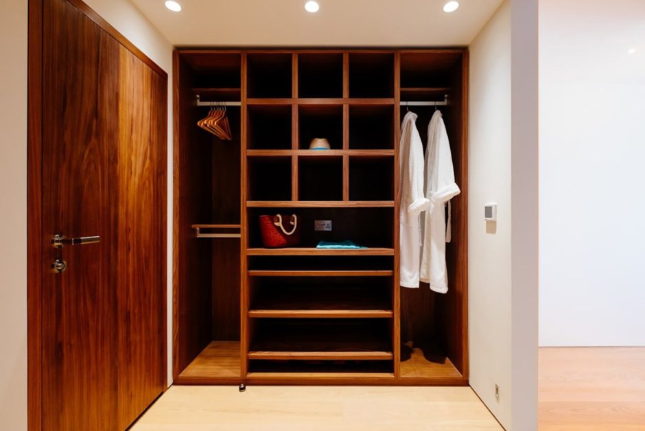 Гардеробные в прихожей