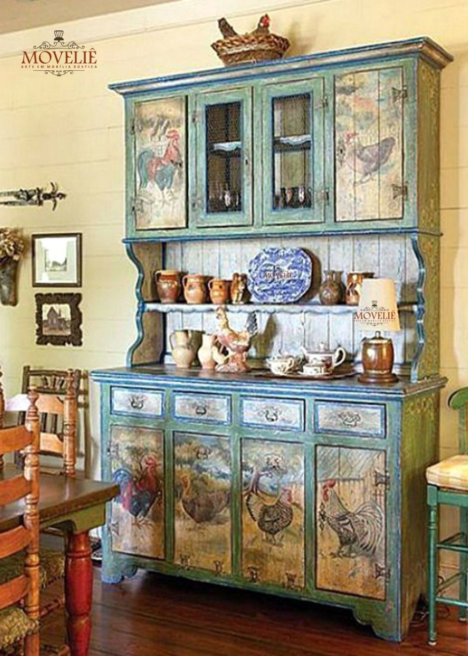 Старинный буфет перекрашенный