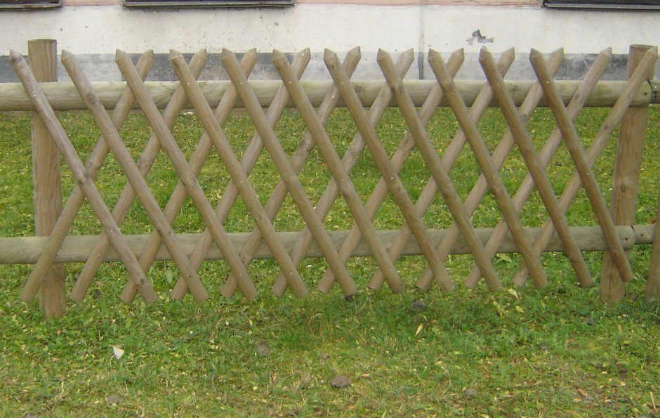 Деревянные ограждения для сада