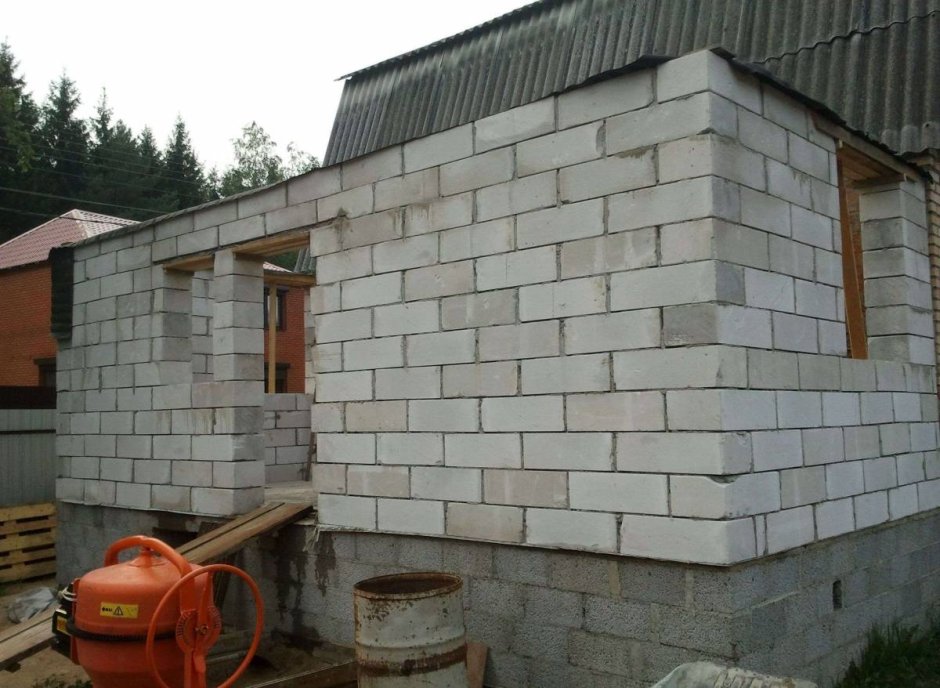 Пристройка к дому из пеноблоков