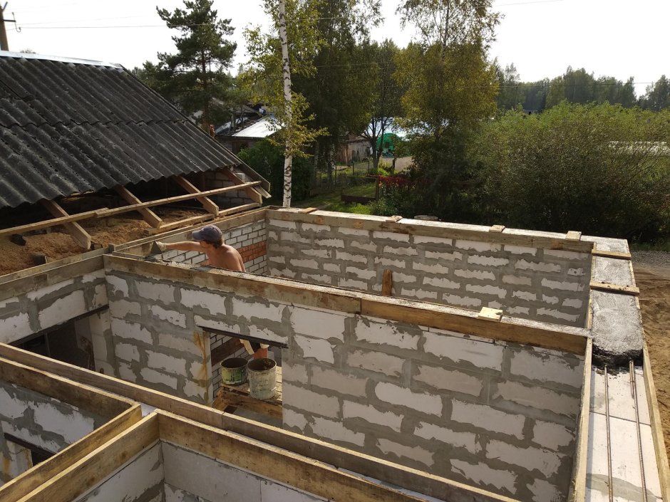 Пристройка к деревянному дому из пеноблоков