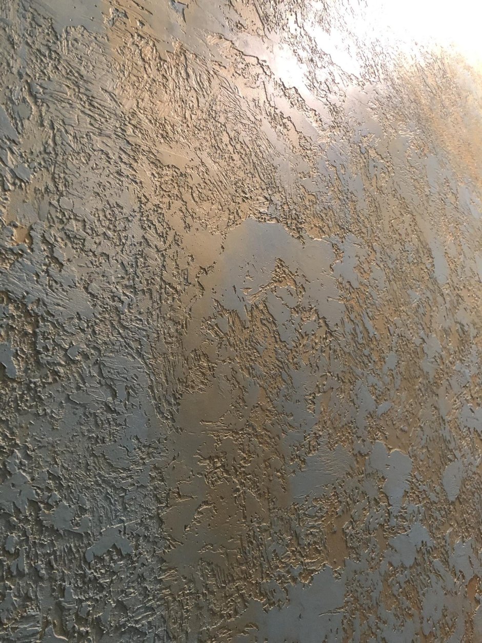 Декоративная штукатурка темная с золотом