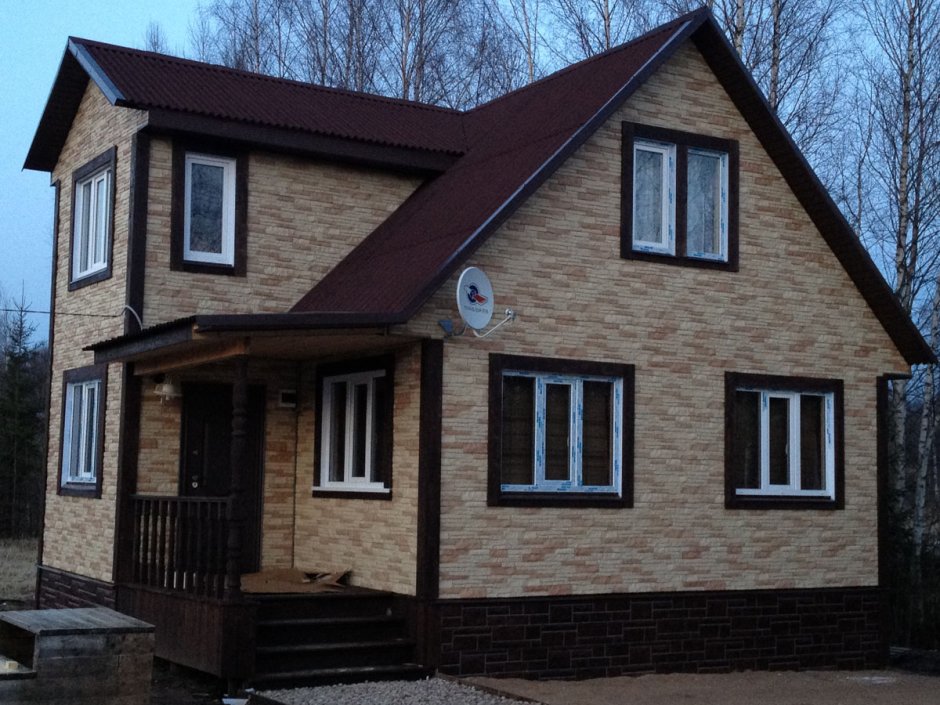 Отделка дома с мансардой снаружи
