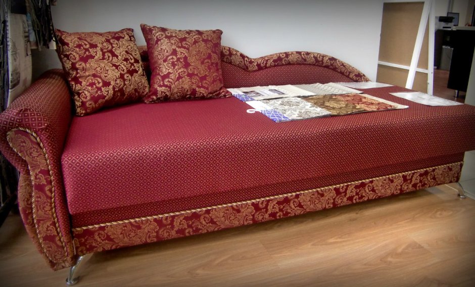 Тахта с большим спальным местом