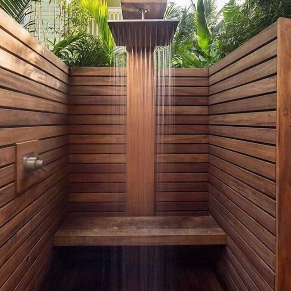 Душ уличный деревянный