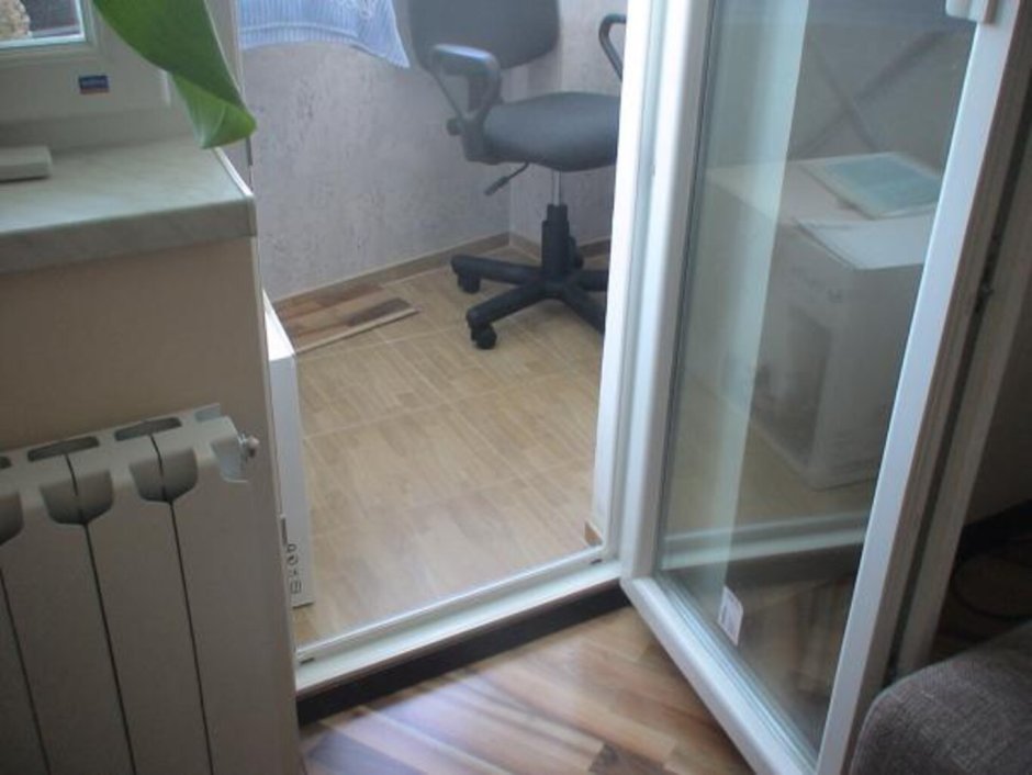 Балконная дверь без порога