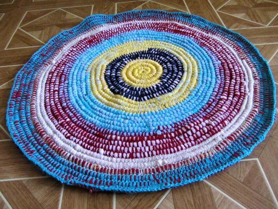 Вязаный ковер