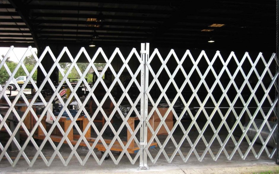 Раздвижные ворота гармошка решетки